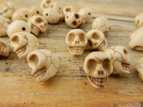 White Sugar Skull Beads, 12mm, Ivory Skull Beads, Carved Howlite Skull Beads, Qty 15, Faux Turquoise, Great Day of the Dead Halloween Beads